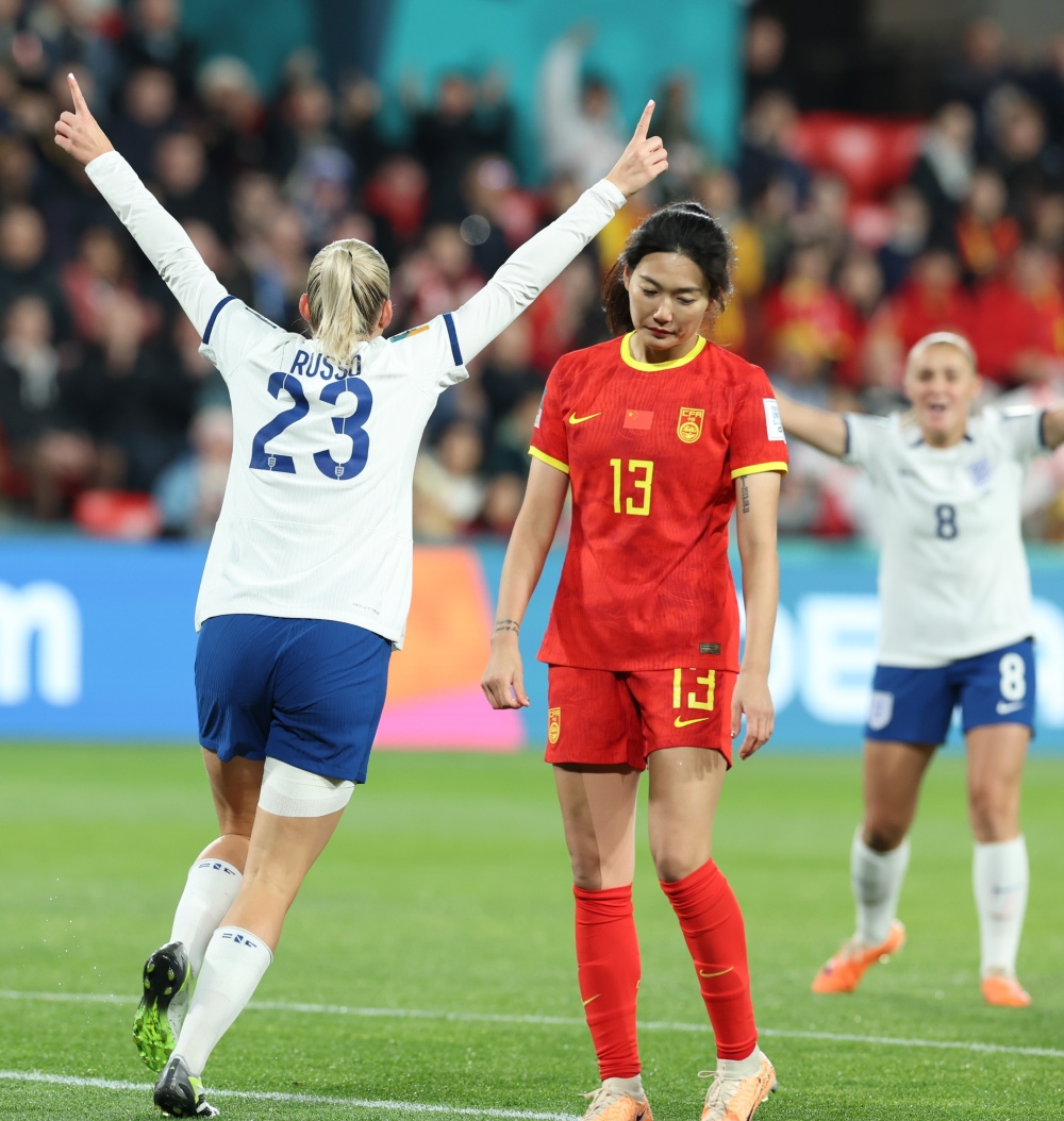 英格兰女足实力强劲，连续五场不败