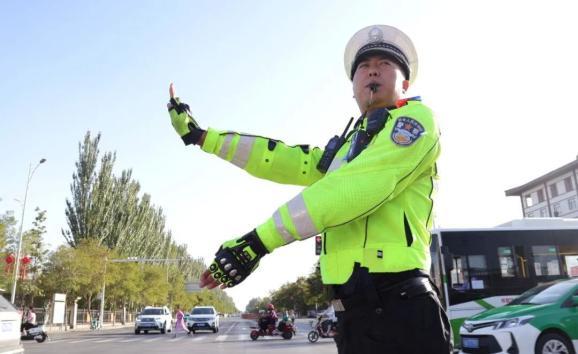 河南建业主场困扰获解，实现连续两场赢得胜利的简单介绍