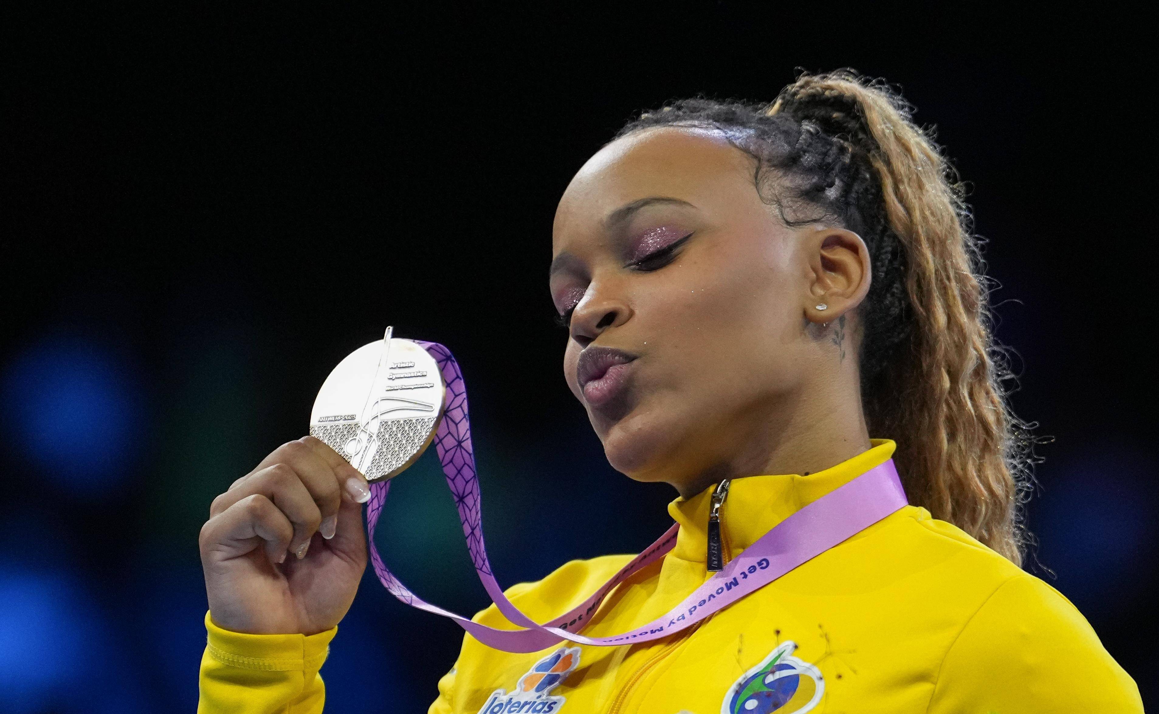 巴西体操新秀异军突起,斩获亚军 巴西体操新秀异军突起,斩获亚军