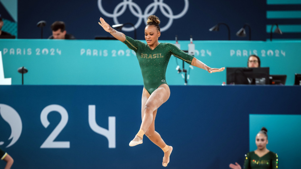 巴西体操新秀异军突起,斩获亚军 巴西体操新秀异军突起,斩获亚军