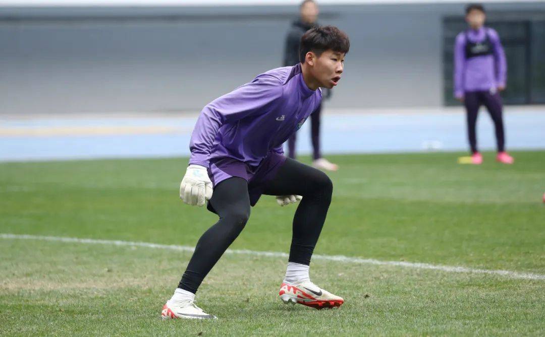 备战重要比赛，教练团队展开严密训练