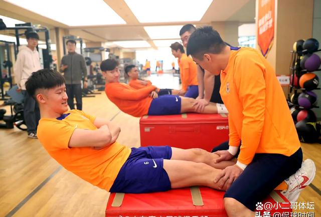 新援表现出色，球队备战认真备战的简单介绍