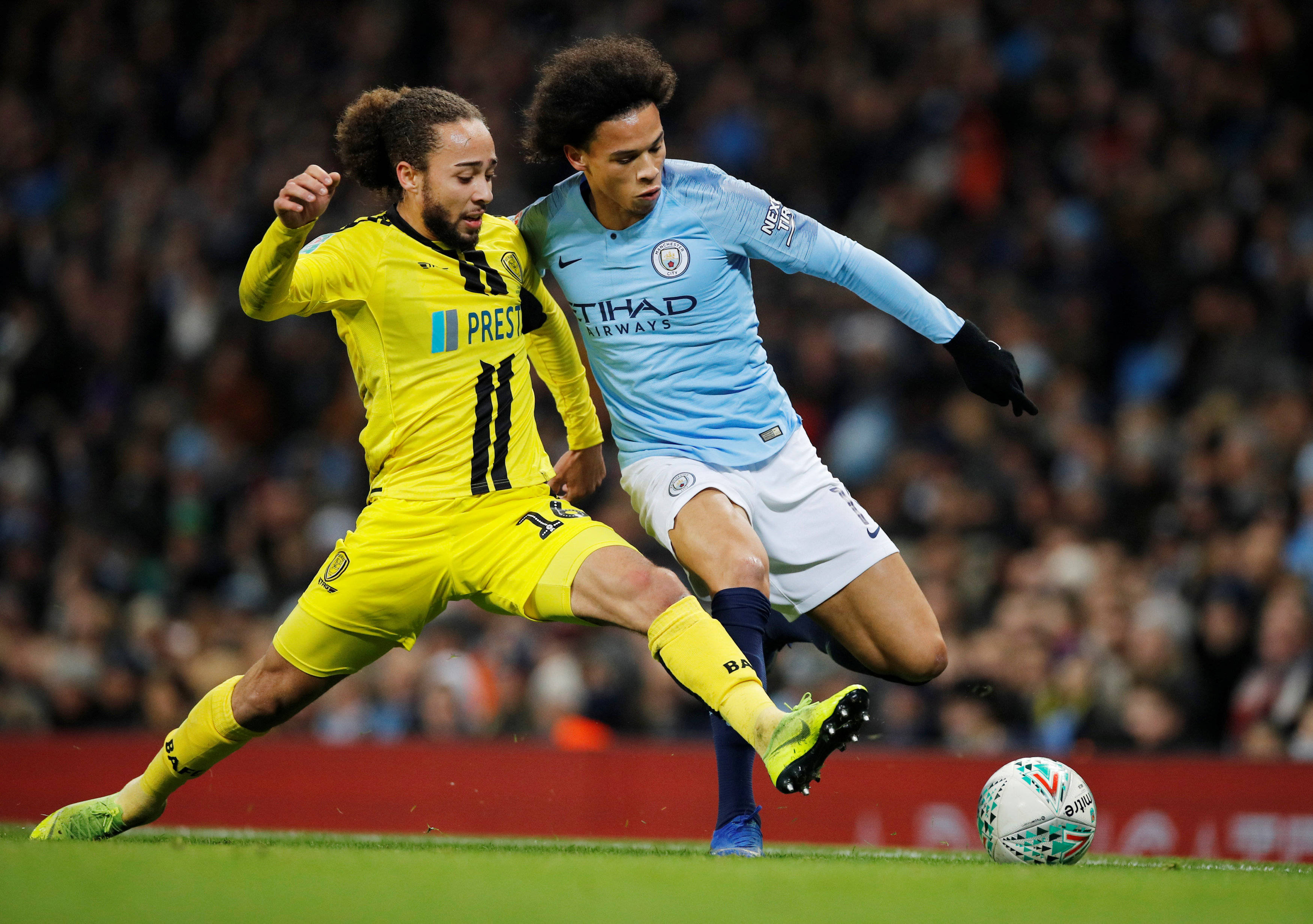 关于比利亚雷亚尔俱乐部备战,在战场上燃烧激情的信息 关于比利亚雷亚尔俱乐部备战,在战场上燃烧激情的信息