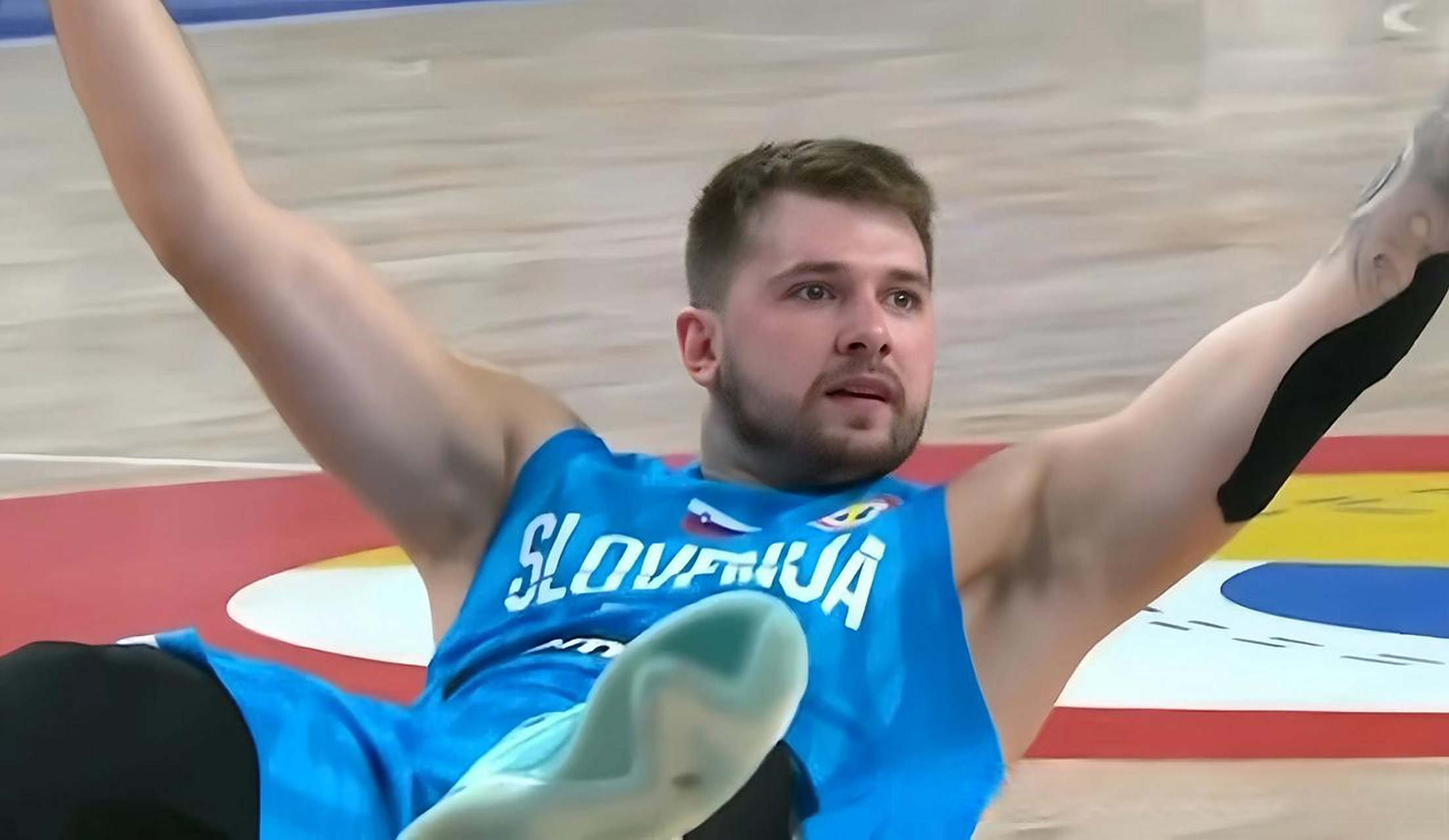 小组赛焦点：东契奇晋级，表现神勇的简单介绍