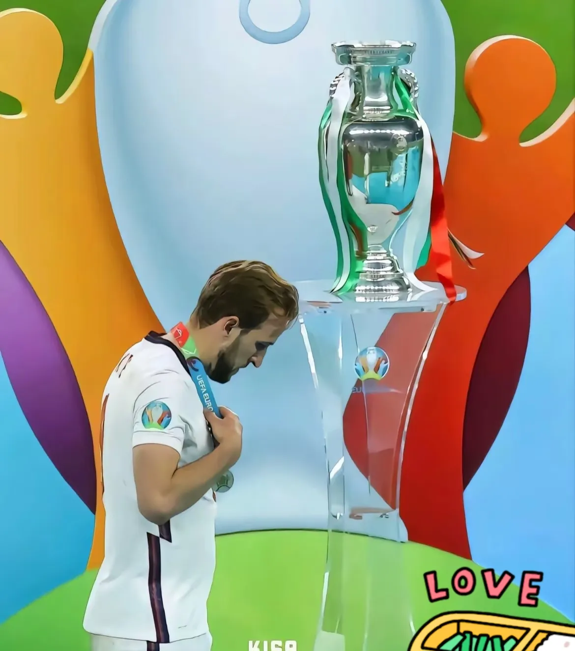 西班牙险胜法国队，凯恩梅开二度亚洲杯的简单介绍