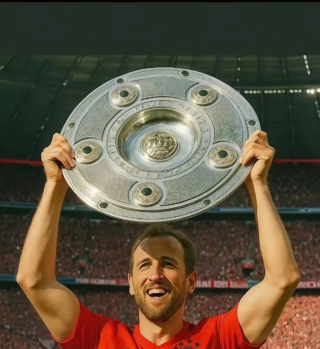 拜仁绝杀利物浦，凯恩乌龙送礼西甲的简单介绍