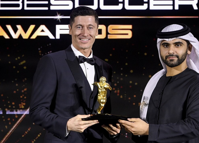 包含切尔西力克曼城，莱万乌龙送礼中超的词条