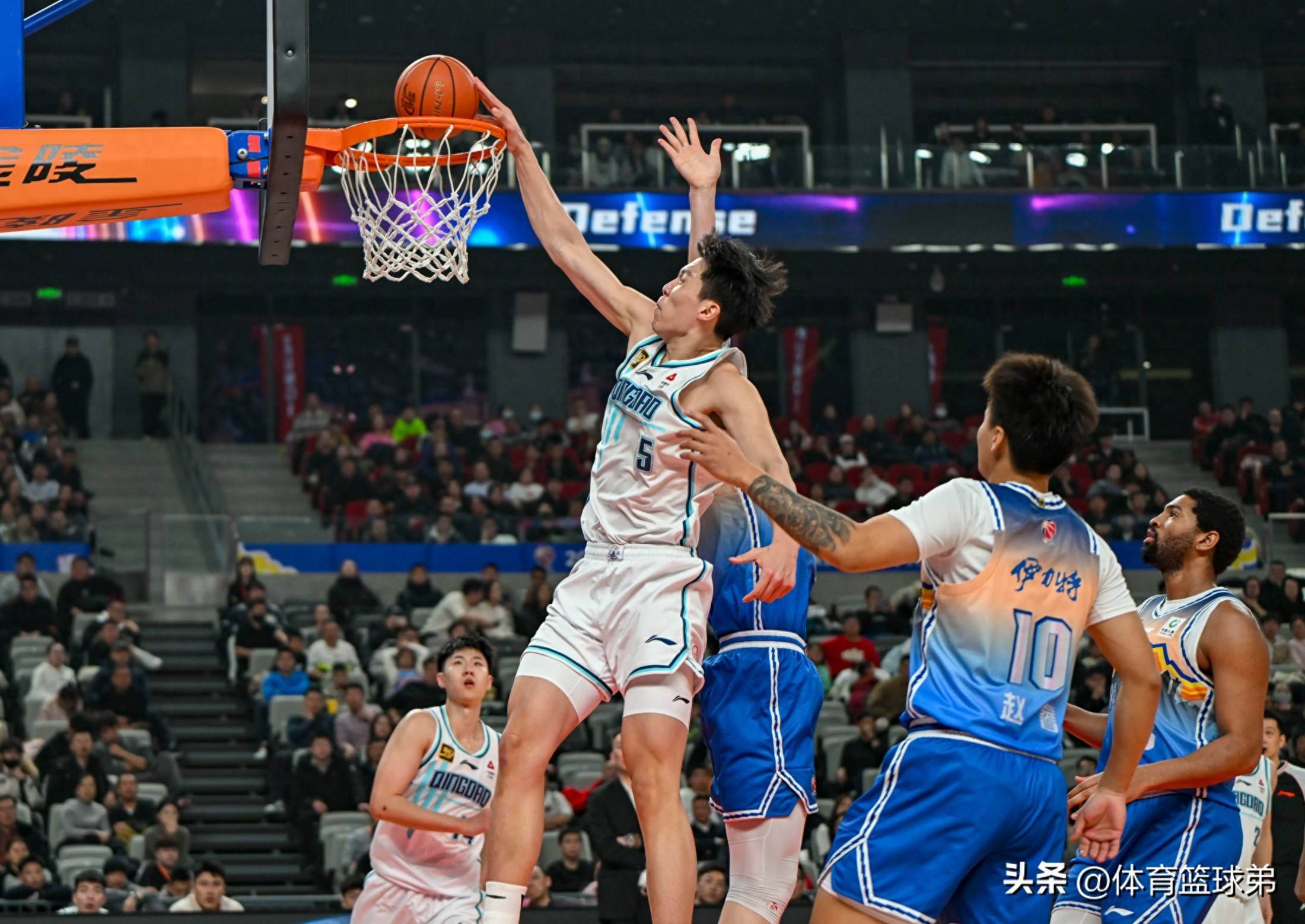 包含广厦队展现实力，轻松战胜对手的词条