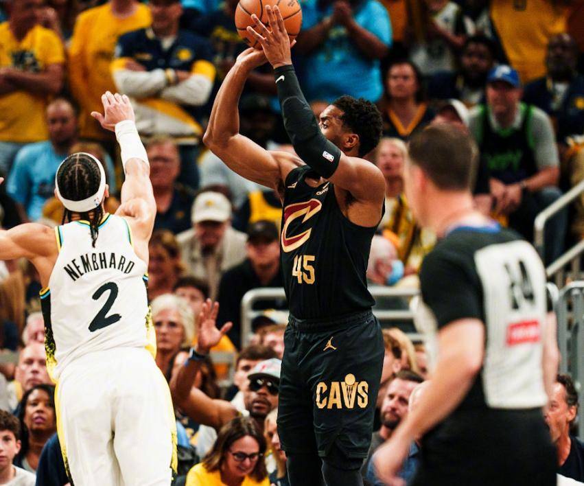 关于步行者不敌骑士，伯特兰斯横扫球队独揽胜利的信息