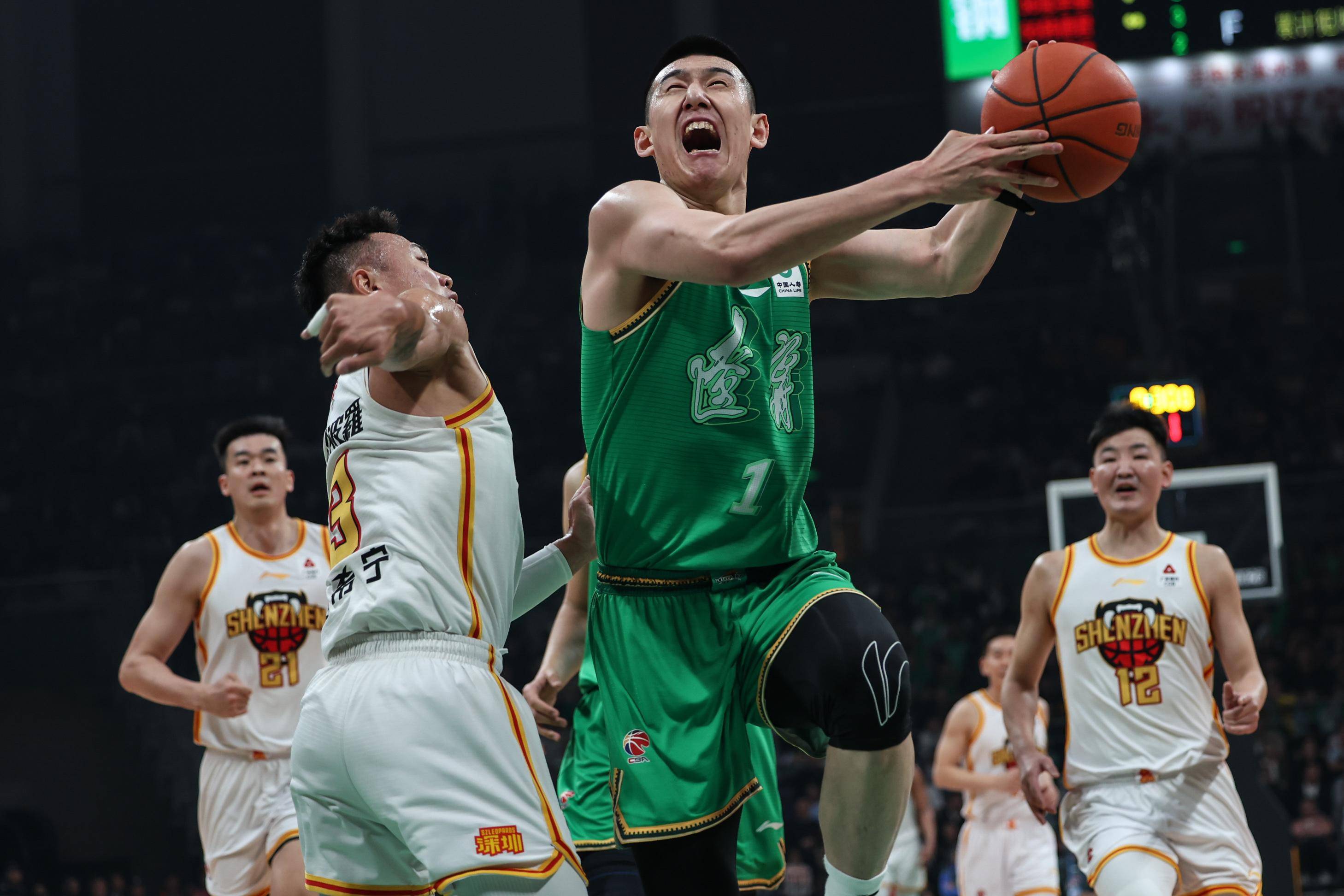 CBA总决赛:辽宁本钢主场险胜广东宏远晋级半决赛 CBA总决赛:辽宁本钢主场险胜广东宏远晋级半决赛