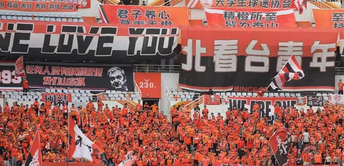 包含关注球队最新动态，备受球迷瞩目的词条