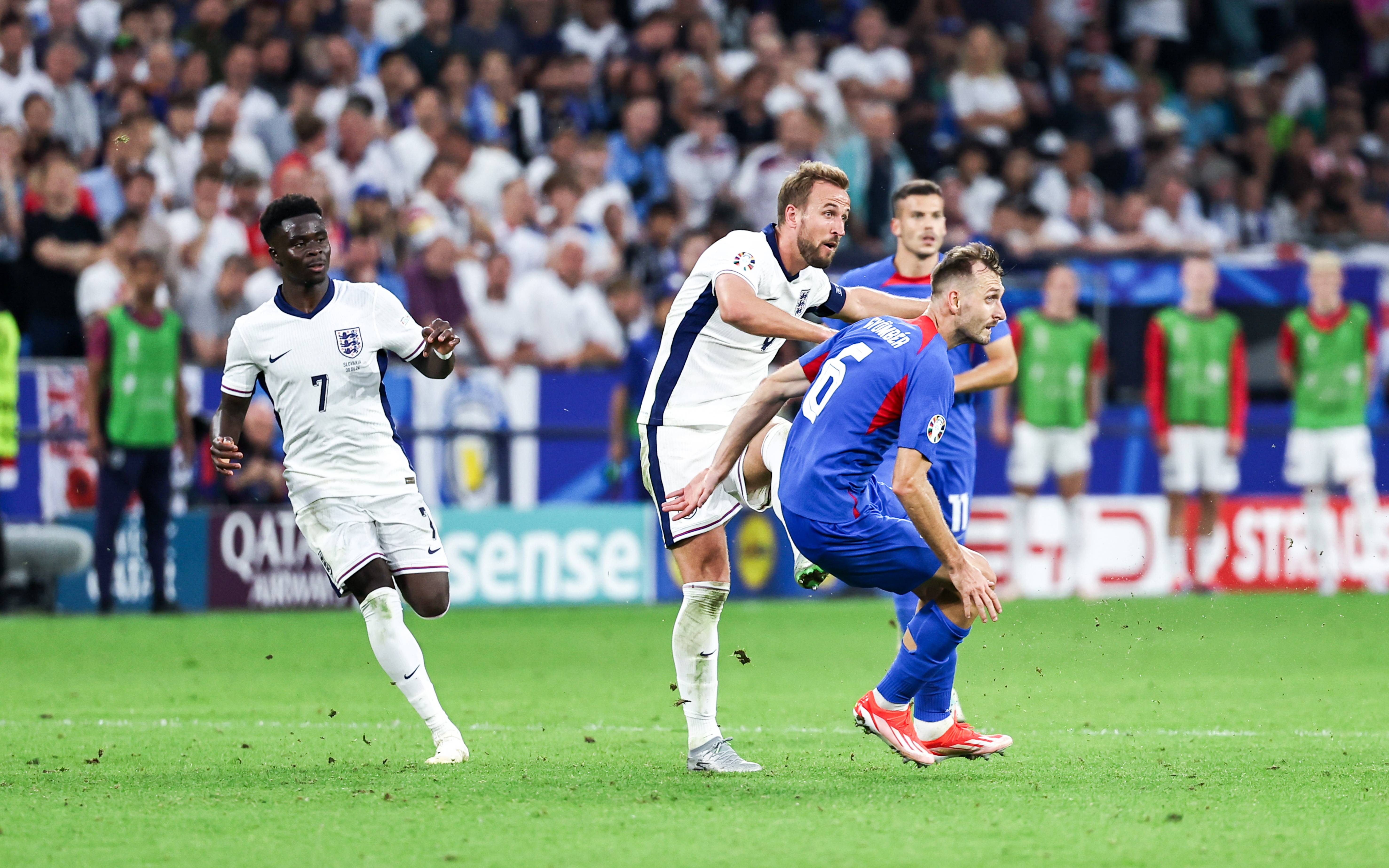 英格兰击败葡萄牙，小组赛再进一步