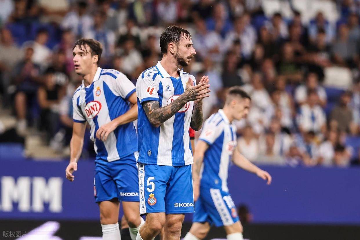 西班牙人客场大获全胜