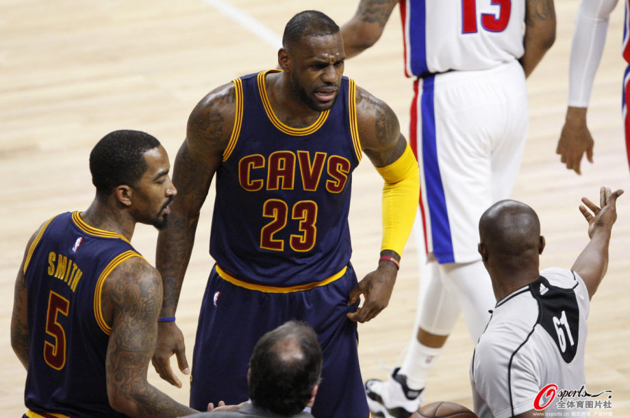 活塞主场横扫骑士夺冠