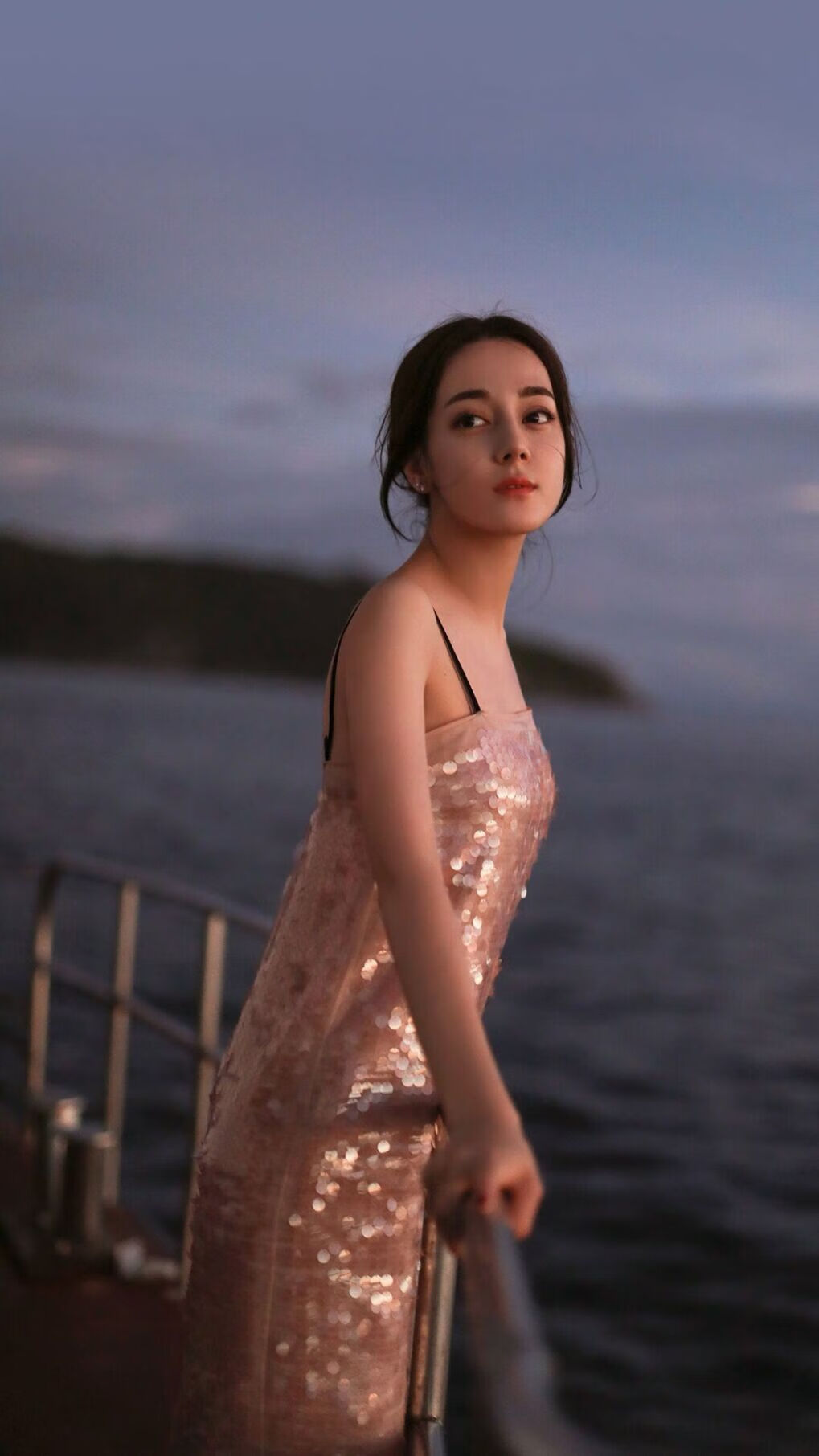 布伦森终场绝杀导逆转，热火惊险捍卫主场击败魔术