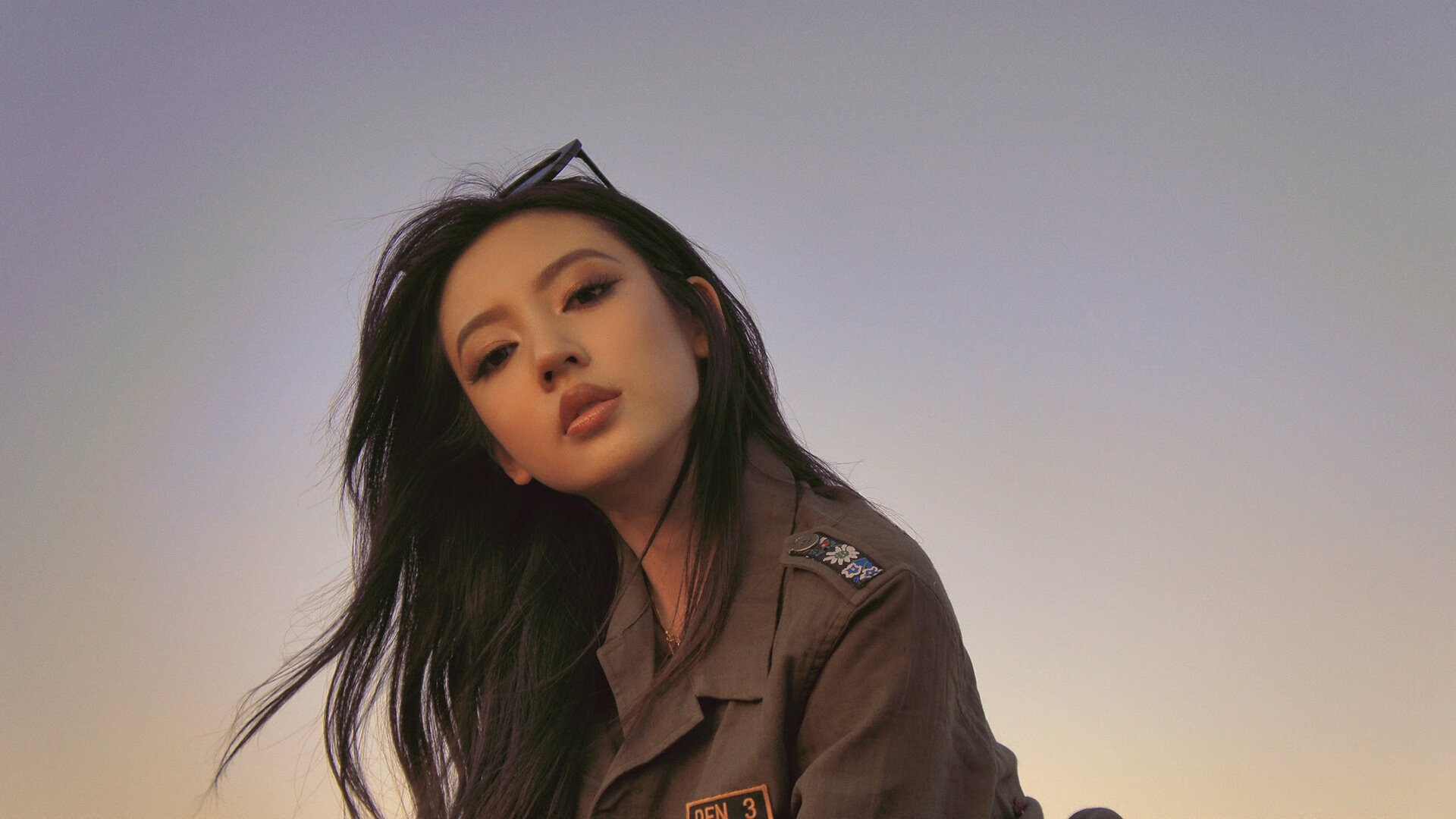 阿尔瓦雷斯关键一击定乾坤，委内瑞拉硬仗取胜尼斯彰显团队韧性