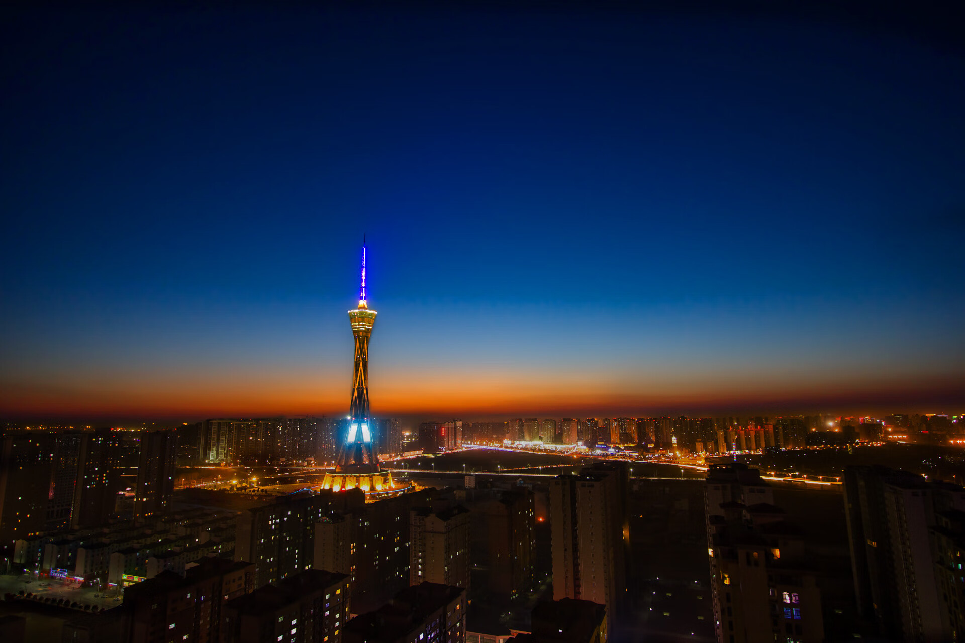 富安健洋咆哮圣西罗,一个武士如何撕裂意甲的傲慢